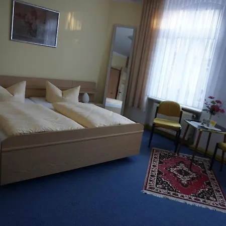 Zum Bauernhof Mit ゲストハウス *