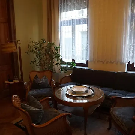 Zum Bauernhof Mit * Egeln